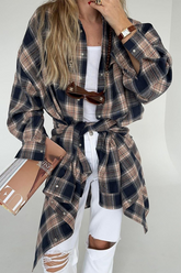 Blusas casuales con cuello vuelto, botones y bolsillos a cuadros en contraste